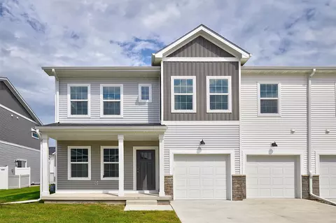 9669 Crestview Dr, West Des Moines, IA 50266