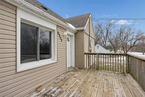 6905 SW 16th St, Des Moines, IA 50315
