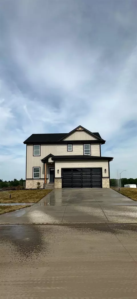 1677 22nd Ave SE, Altoona, IA 50009