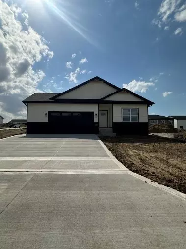 1666 22nd Ave SE, Altoona, IA 50009