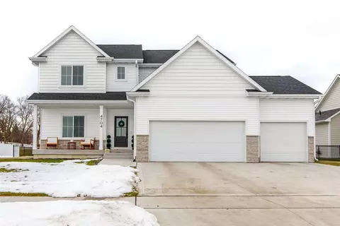 4704 Everest Ave, Ames, IA 50014