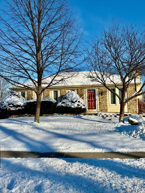 605 12th Ave NW, Altoona, IA 50009