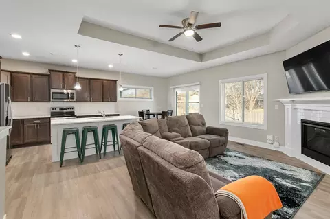 4469 Lower Beaver Rd, Des Moines, IA 50310 photo 1