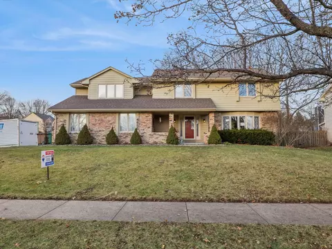 4655 Stonebridge Rd, West Des Moines, IA 50265
