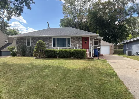 4106 53rd St, Des Moines, IA 50310