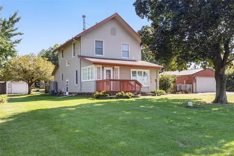 4685 E 46th St, Des Moines, IA 50317