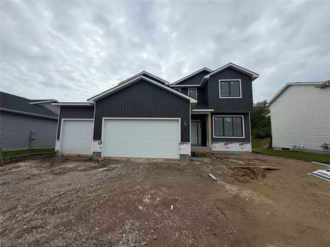550 NW Georgetown Dr, Waukee, IA 50263