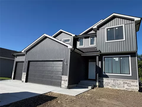 550 NW Georgetown Dr, Waukee, IA 50263