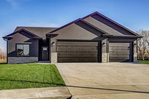 300 Springer Ct, Madrid, IA 50156