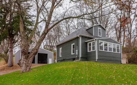 205 E Division St, Colfax, IA 50054