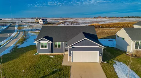 602 NE 57th St, Ankeny, IA 50021