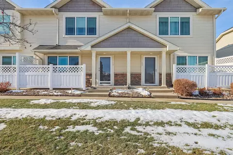 1401 N 6th St #19, Indianola, IA 50125