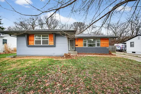 2921 Meadow Ln, West Des Moines, IA 50265