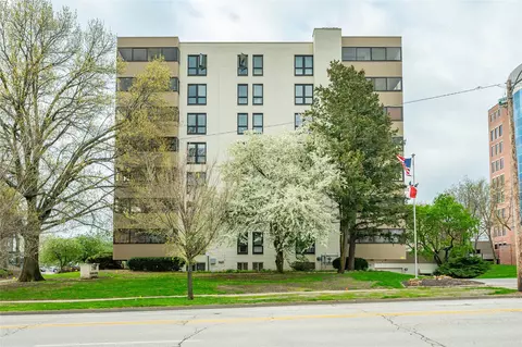 3100 Grand Ave #5J, Des Moines, IA 50312