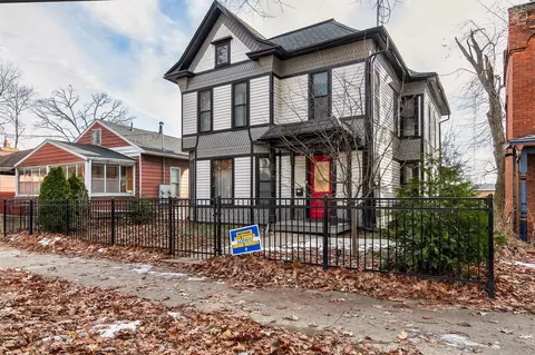1730 Woodland Ave, Des Moines, IA 50309