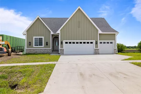 8125 Buckley St, Johnston, IA 50131