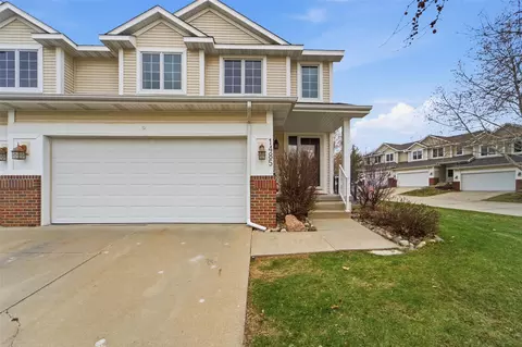 1485 Springs Dr, Pleasant Hill, IA 50327