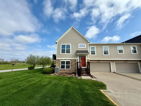170 80th St #106, West Des Moines, IA 50266