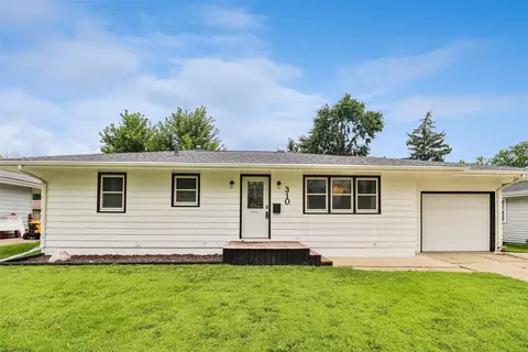 310 SE 7th St, Ankeny, IA 50021