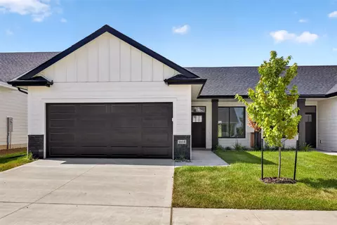 1614 Garland Ave, Norwalk, IA 50211