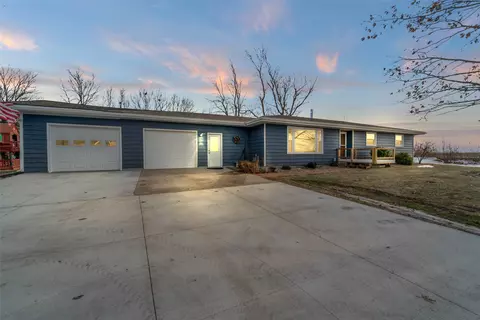 1338 W Ave, Ames, IA 50014