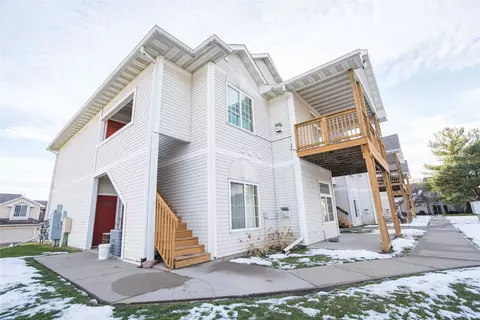 950 67th St #410, West Des Moines, IA 50266