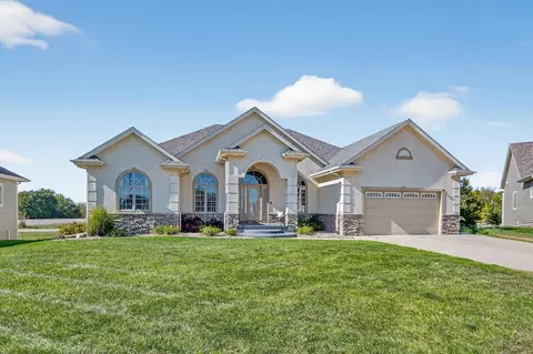 4118 141st St, Urbandale, IA 50323