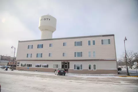 522 Story St #107, Story City, IA 50248
