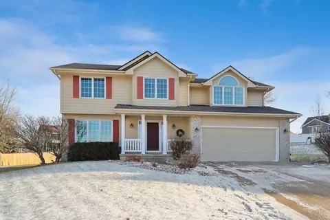 295 58th Ct, West Des Moines, IA 50266