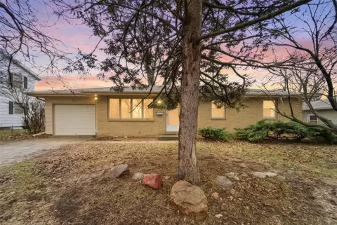 1301 SW Kenworthy Dr, Ankeny, IA 50023