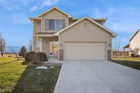 800 NE Silkwood St, Grimes, IA 50111