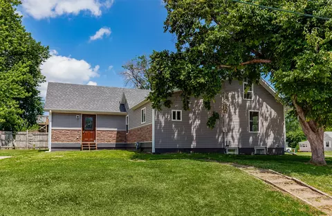 606 1st Ave S, Altoona, IA 50009