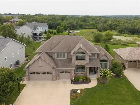 15016 Plum Dr, Urbandale, IA 50323