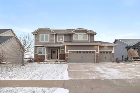 2106 NE 17th St, Ankeny, IA 50021