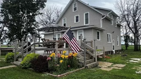 3514 Waukon Ave, Lohrville, IA 51453