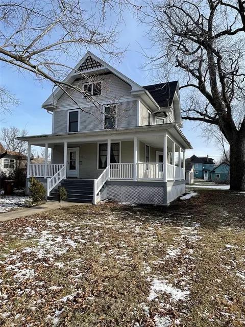 1324 Main St, Grinnell, IA 50112