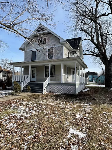 1324 Main St, Grinnell, IA 50112