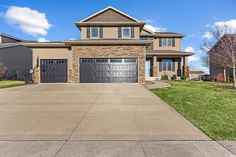 65 Abigail Ln, Waukee, IA 50263