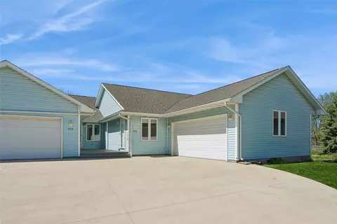 604 SE Tower Ct, Ankeny, IA 50021