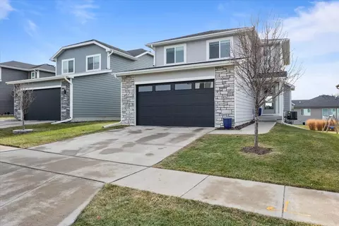 904 NE 14th St, Grimes, IA 50111