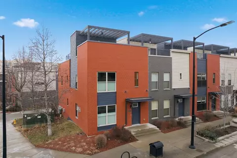 1604 Ingersoll Ave, Des Moines, IA 50309
