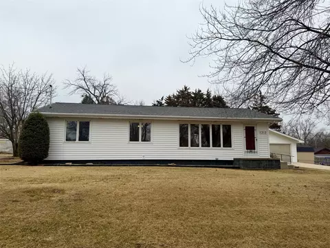 1313 Burnham Ave, Des Moines, IA 50315