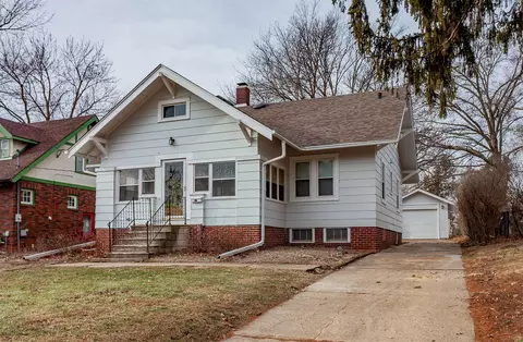 1434 48th St, Des Moines, IA 50311