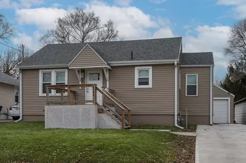 2204 Lay St, Des Moines, IA 50317