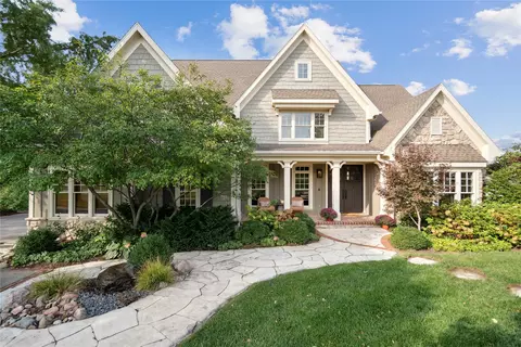 1721 W 4th St, Pella, IA 50219