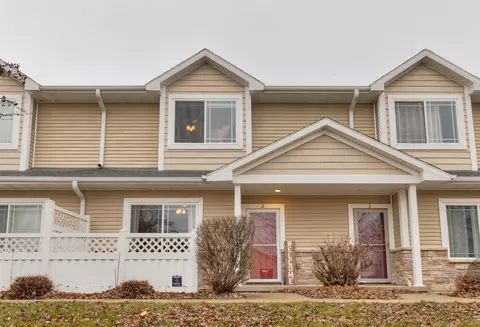 2340 Hart Ave #2, Des Moines, IA 50320
