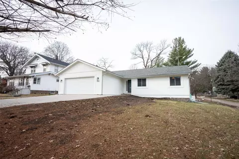 3112 Beaver Ave, Des Moines, IA 50310