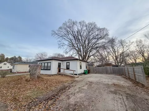 509 N Orchard St, Prairie City, IA 50228