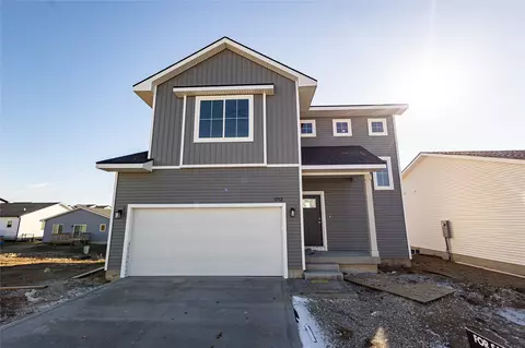 1712 Gordon Ct, Norwalk, IA 50211