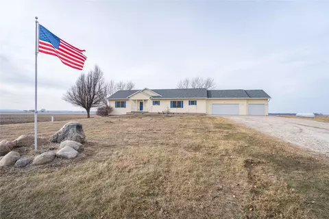 15112 NE 72nd St, Maxwell, IA 50161